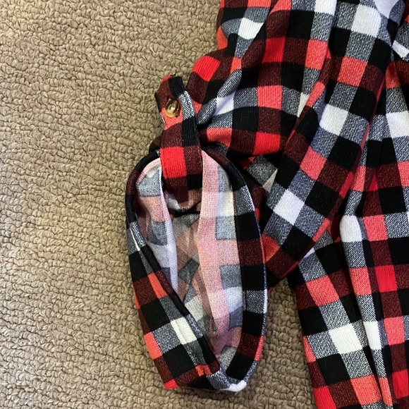 Eden & Olivia Plaid Button down top - Picture 3 of 6